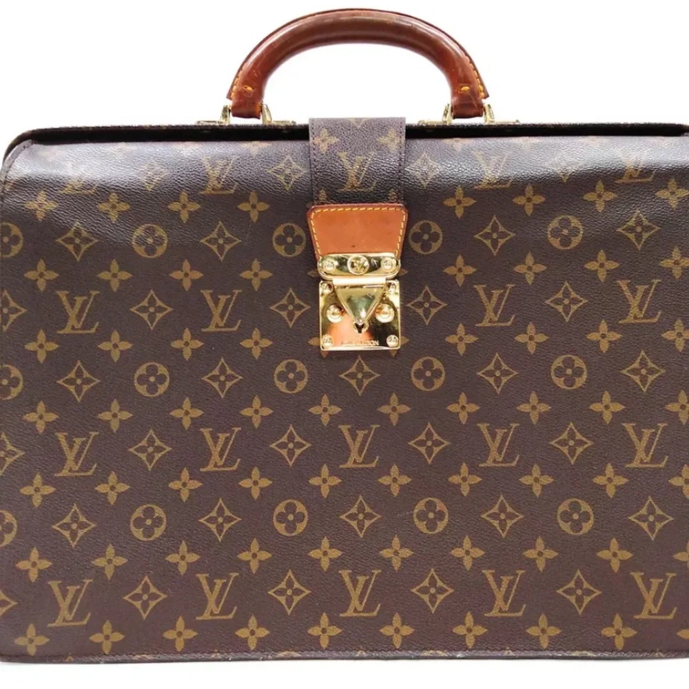 Louis Vuitton Serviette Conseiller Monogram Brown